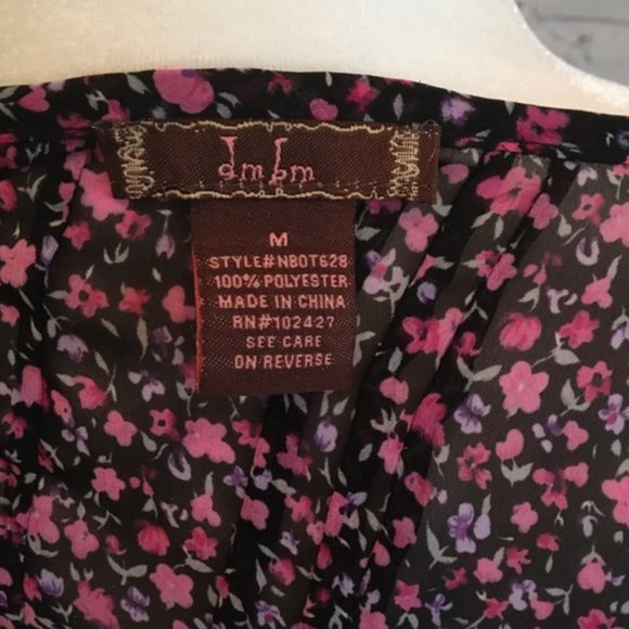 Floral Sheer Short Sleeve Blouse - Size (M) - Picture 5 of 5